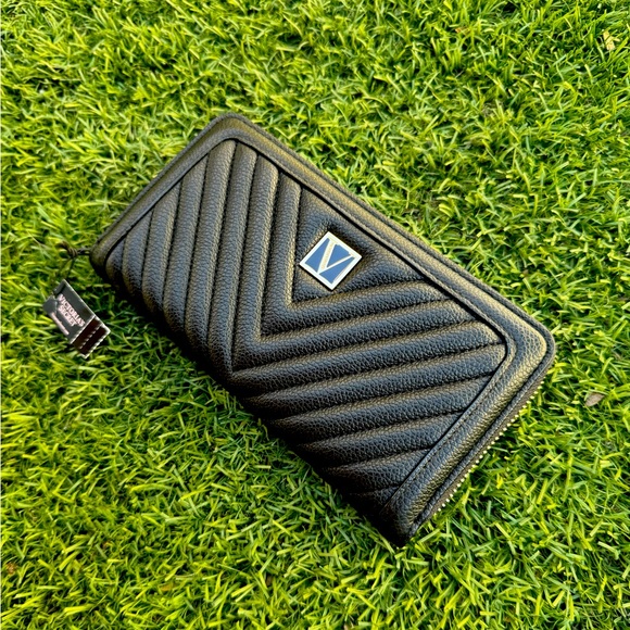 Large Wallet with Zip Victoria’s Secret - Picture 1 of 4